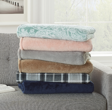 Plush Queen Bed Blanket in Gray